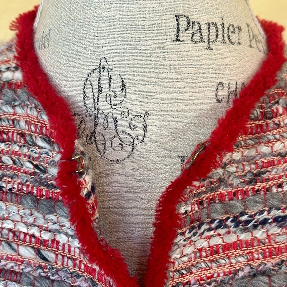 Carolina Herrera Red Tweed Collarless Jacket 
Size 2 EUC! - Picture 8 of 9